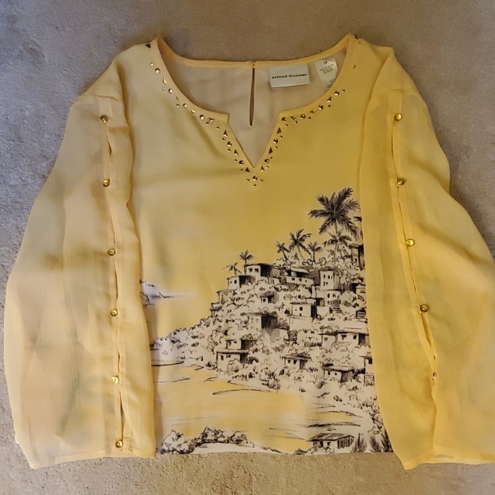 Yellow Blouse - Picture 2 of 4